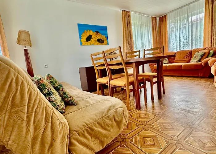 Alyvu - House Just For פלאנגה